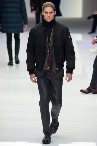 Look 33